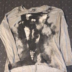 Oversized long sleeve skull and smoke tee
